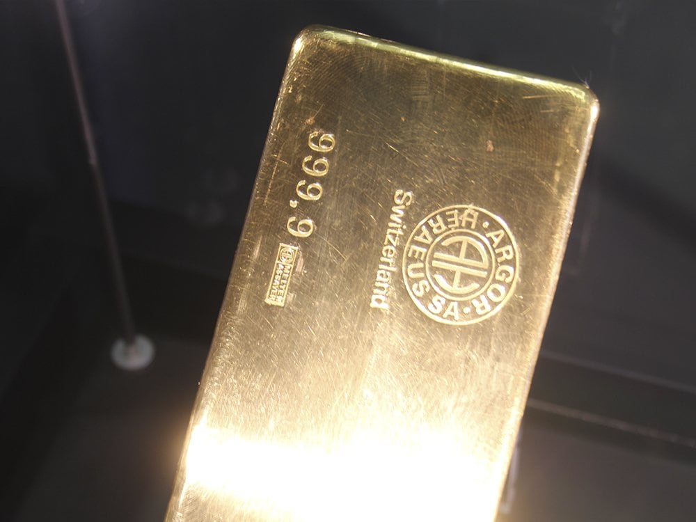 Argor-Heraeus 999.9 fine gold bar, close-up